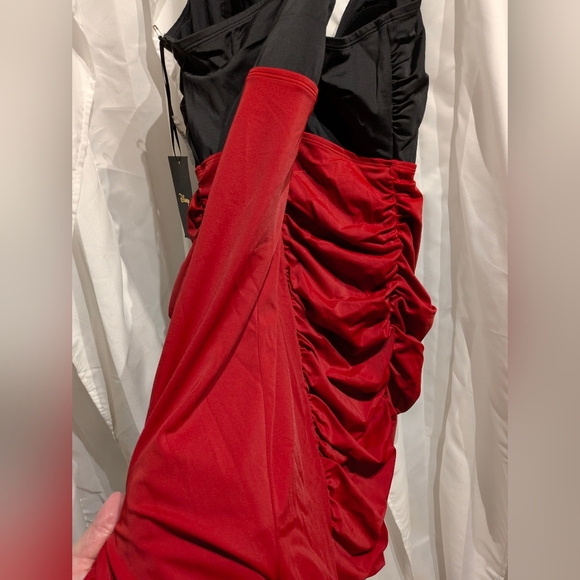 C5 NWT Torrid X Disney Mickey Mouse Bathing Suit Sz 4 D/DD - Picture 11 of 14